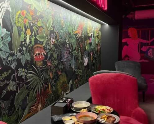 Інтерьер закладу Pinkman Bar