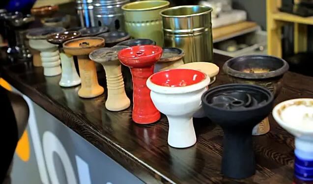 Разные материалы чаш: глина, силикон, стекло и керамика