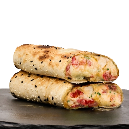 Піцоні з куркою, моцарелою та томатами